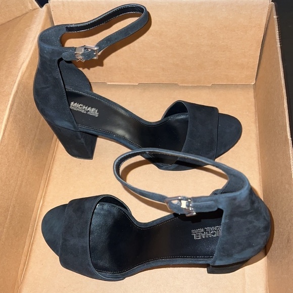 Michael Kors Leela ankle strap block heels black sandals Sz 11 - Picture 13 of 14